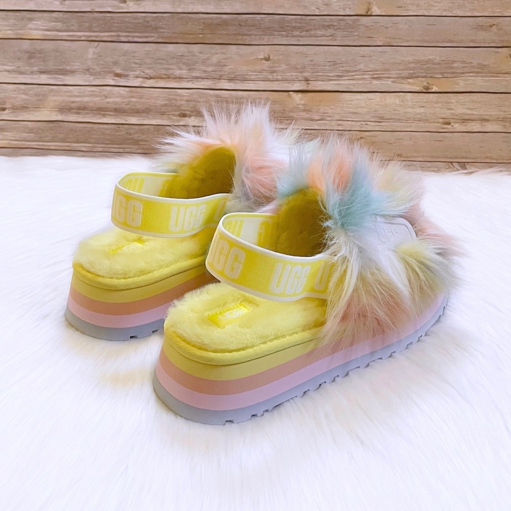 UGG Women’s Disco Slide Tie Dye Platform Sandals - Picture 2 of 8